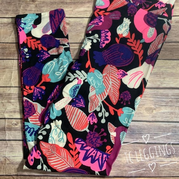 LuLaRoe Pants - Hidden Birds! LuLaRoe Tall & Curvy Leggings